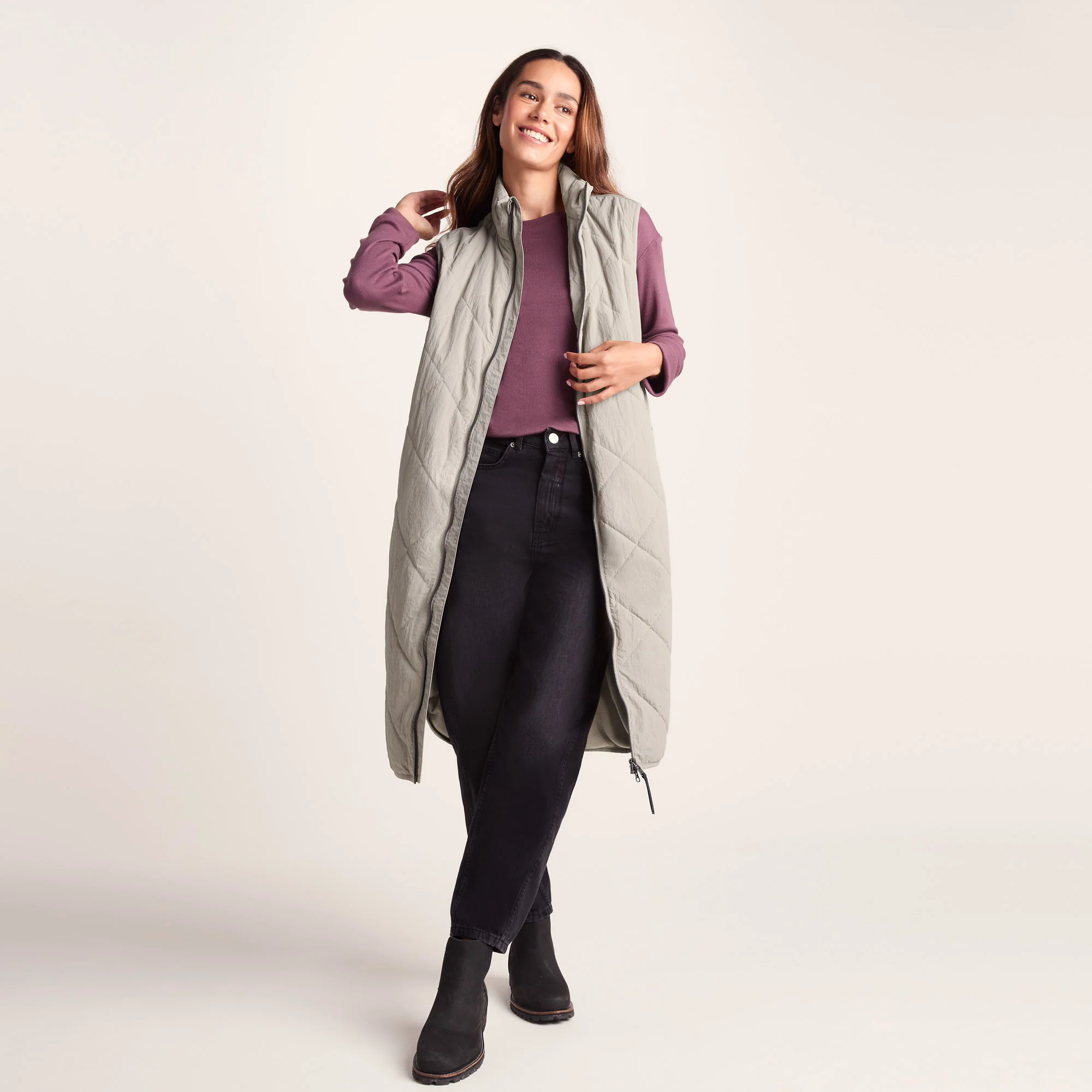 Anda Womens Shower Resistant Insulated Gilet - Dark Taupe - Image 3