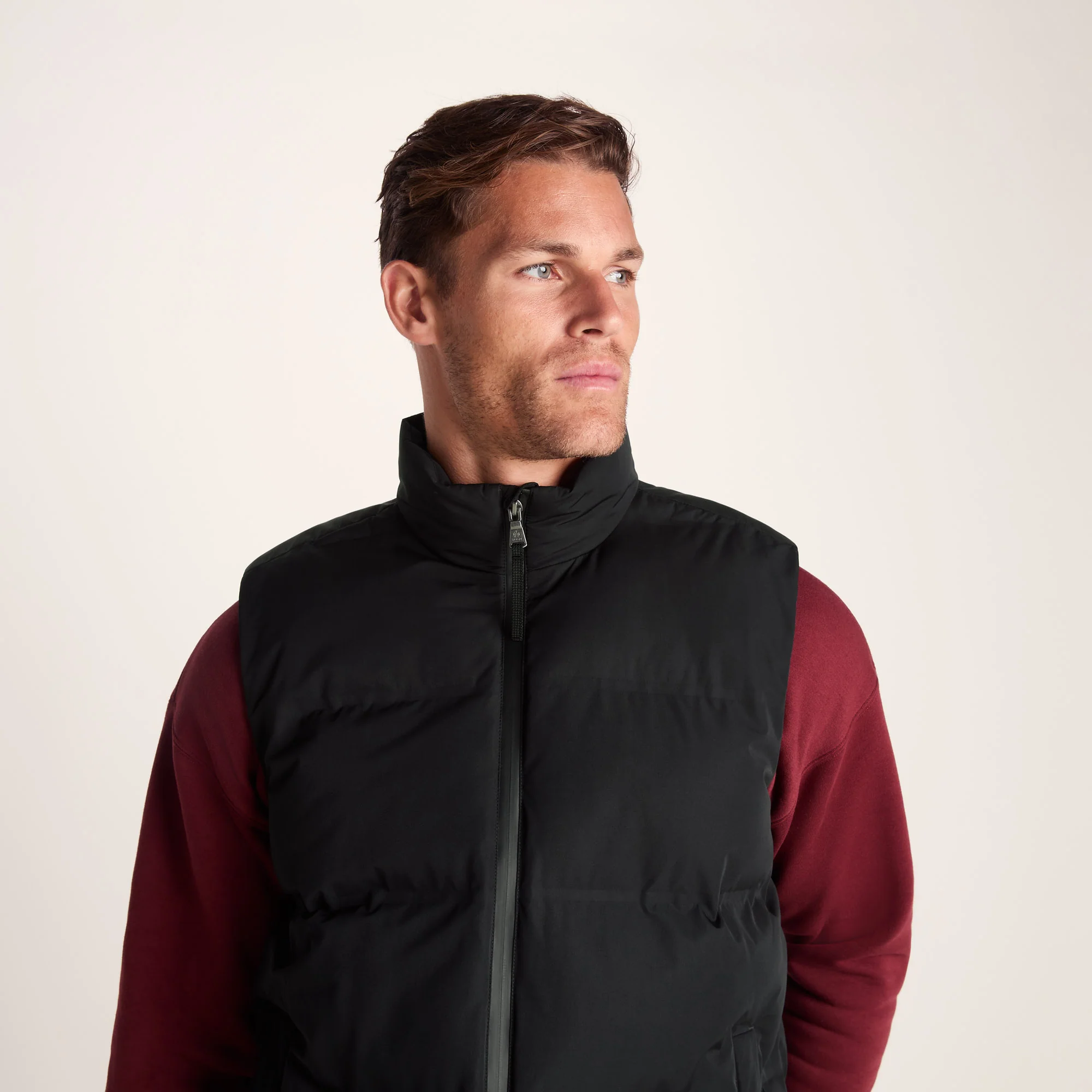 Arton Mens Shower and Wind Resistant Insulated Gilet - Black - Image 3