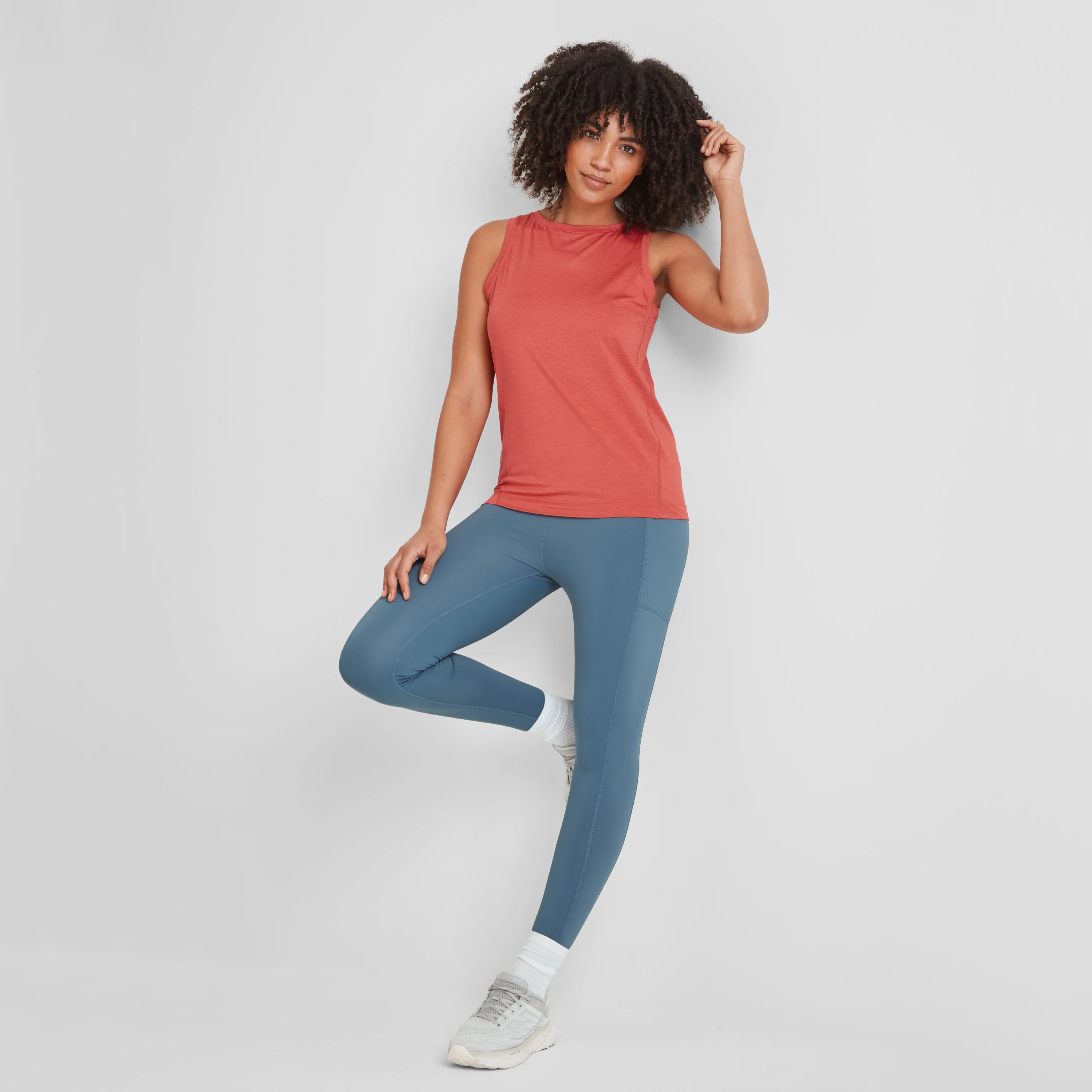 Coopley Womens Performance Vest - Cranberry Marl