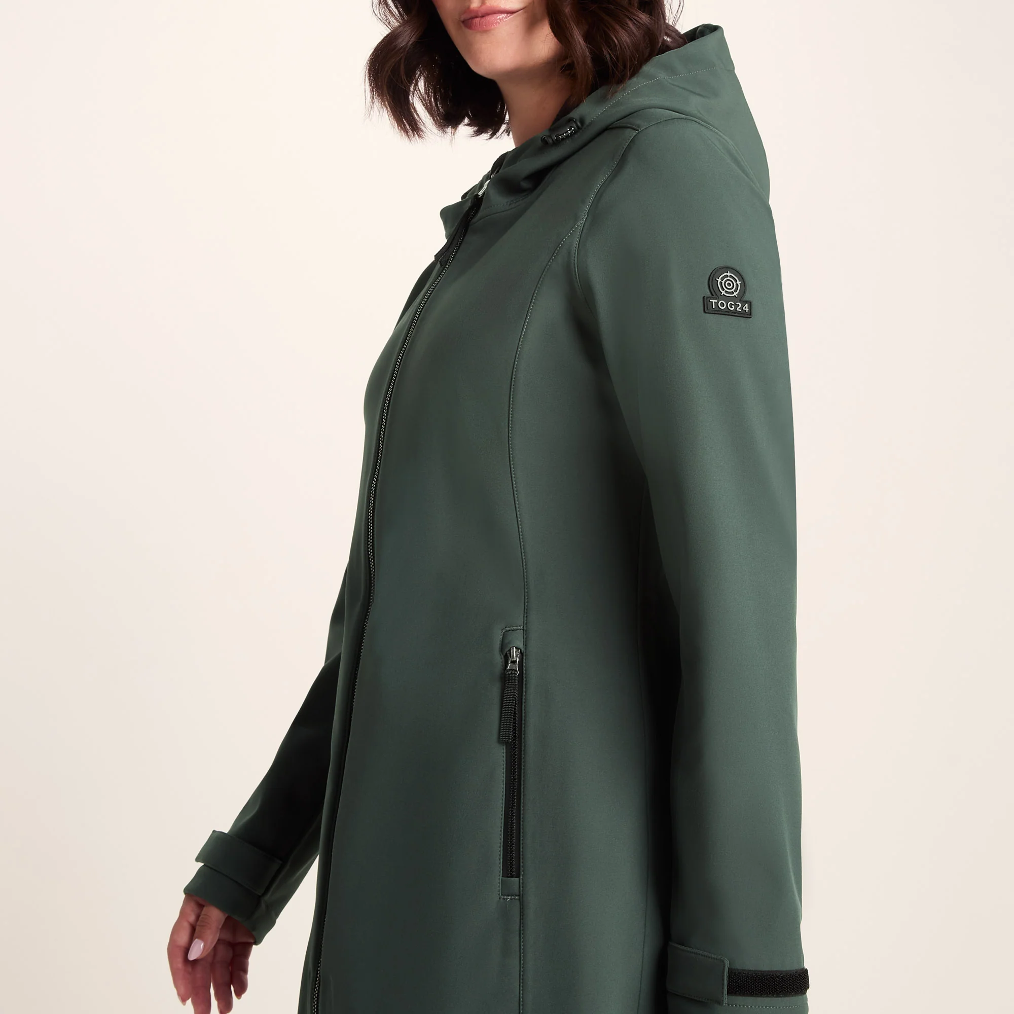 Enya Womens Longline Waterproof Softshell Jacket - Racing Green - Image 5