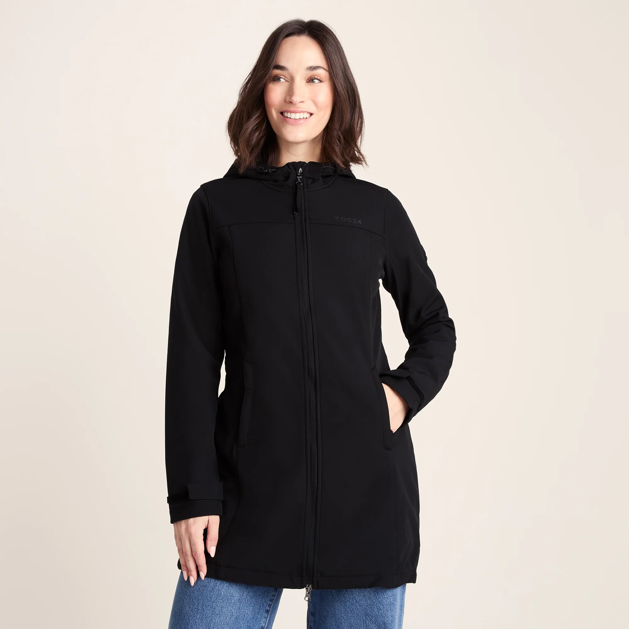 Keld Womens Long Shower Resistant Hooded Softshell Jacket - Black - Image 3