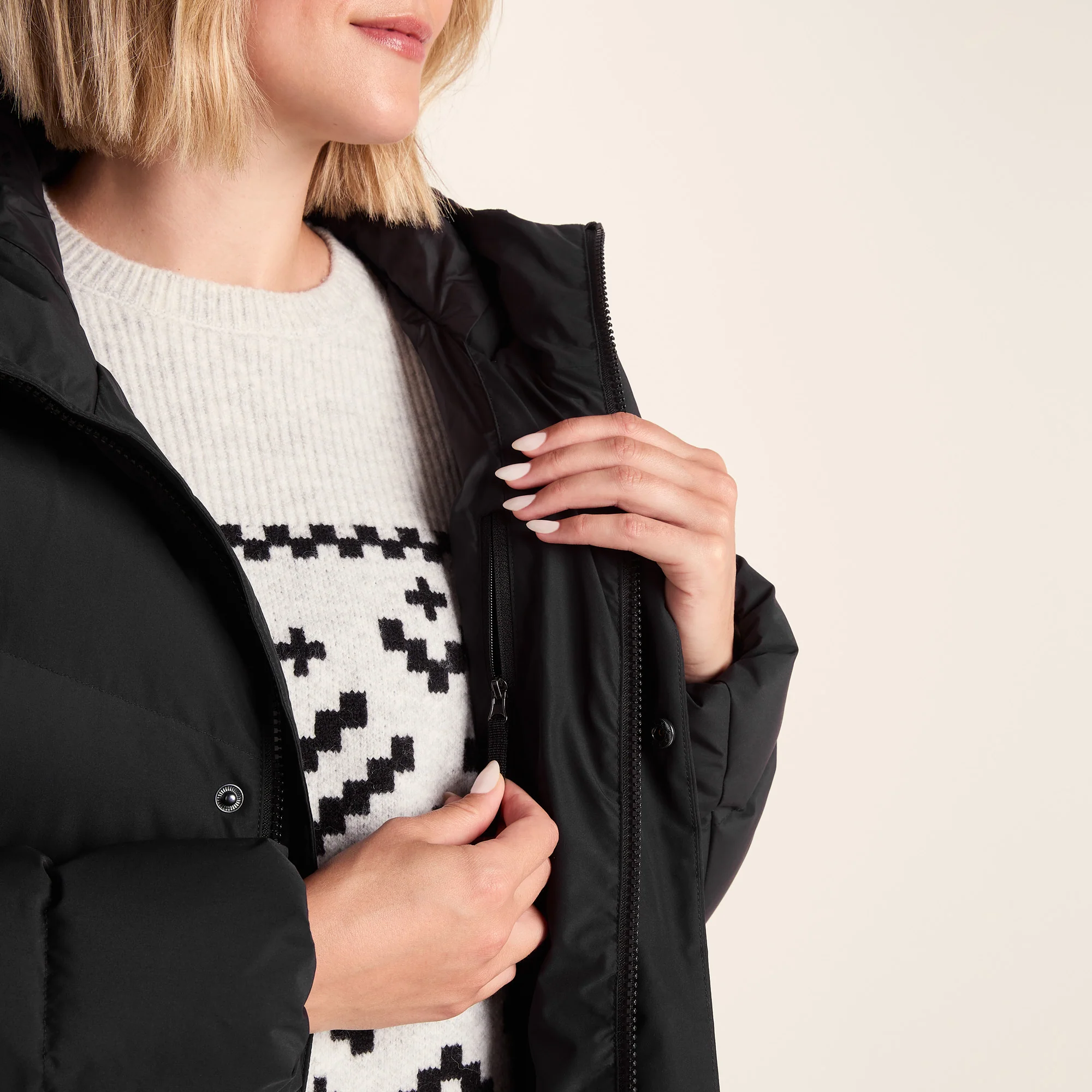 Raleigh Luxe Womens Long Shower Resistant Down Insulated Jacket - Black - Image 9