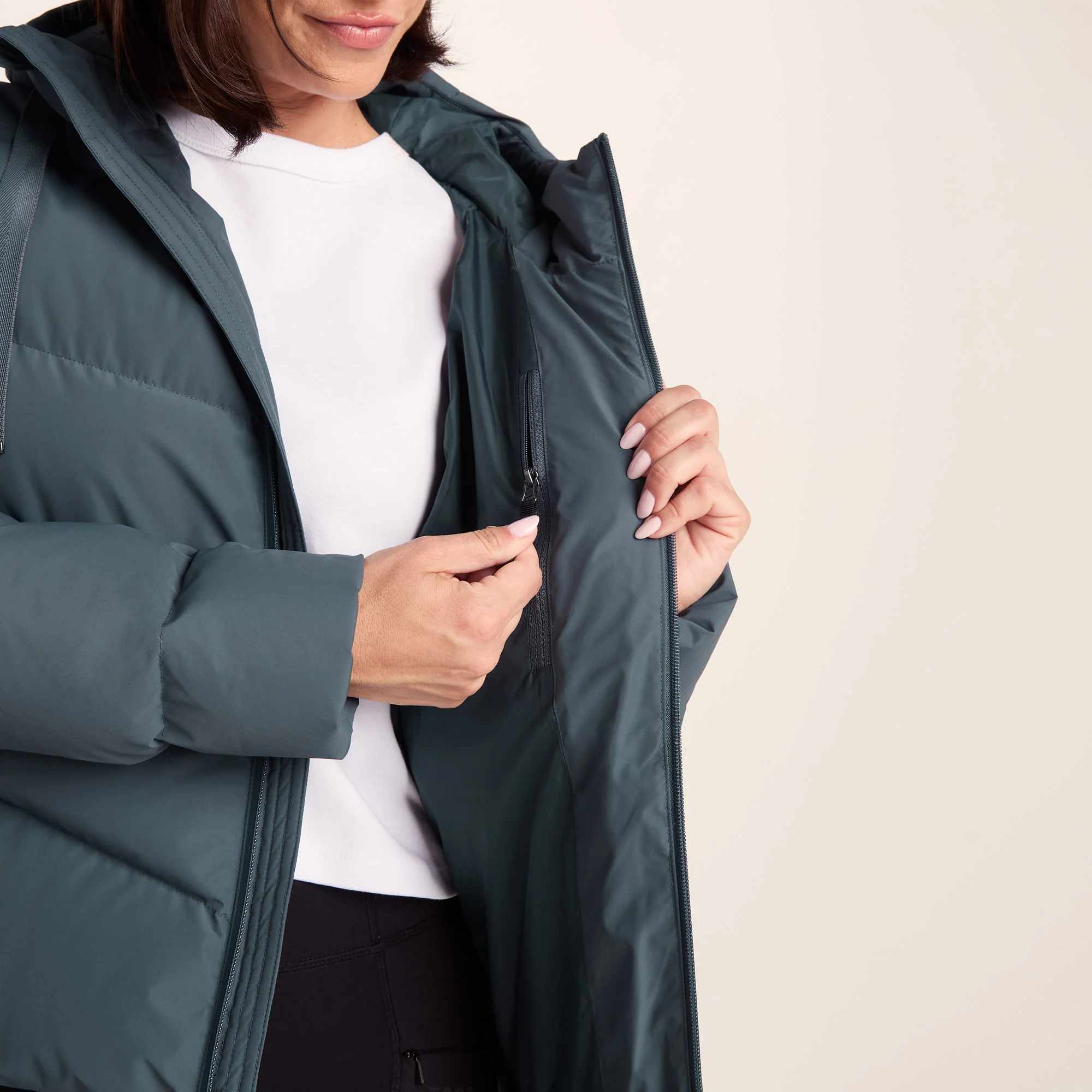 Raleigh Luxe Womens Shower Resistant Down Insulated Jacket - Graphite - Image 6