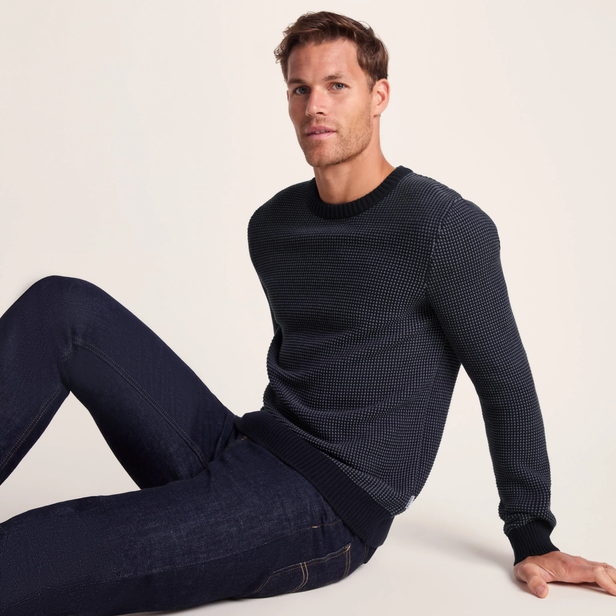 Richie Mens Knitted Crew Neck jumper - Dark Indigo - Image 5