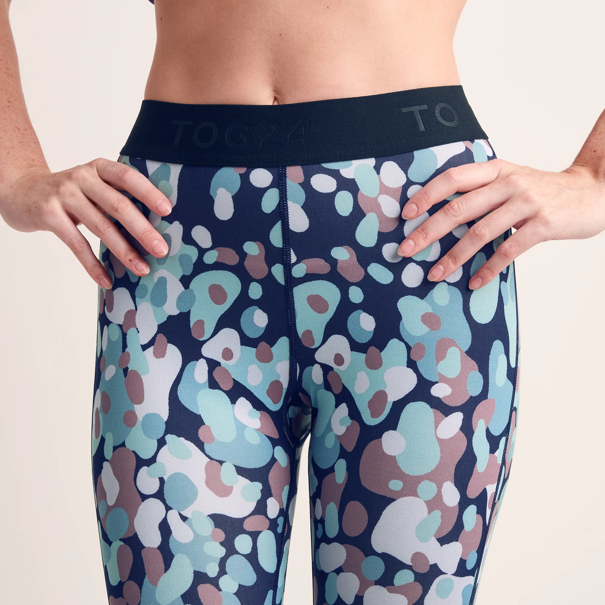 Snowdon Womens Thermal Base Layer Legging - Scatter Print - Image 6