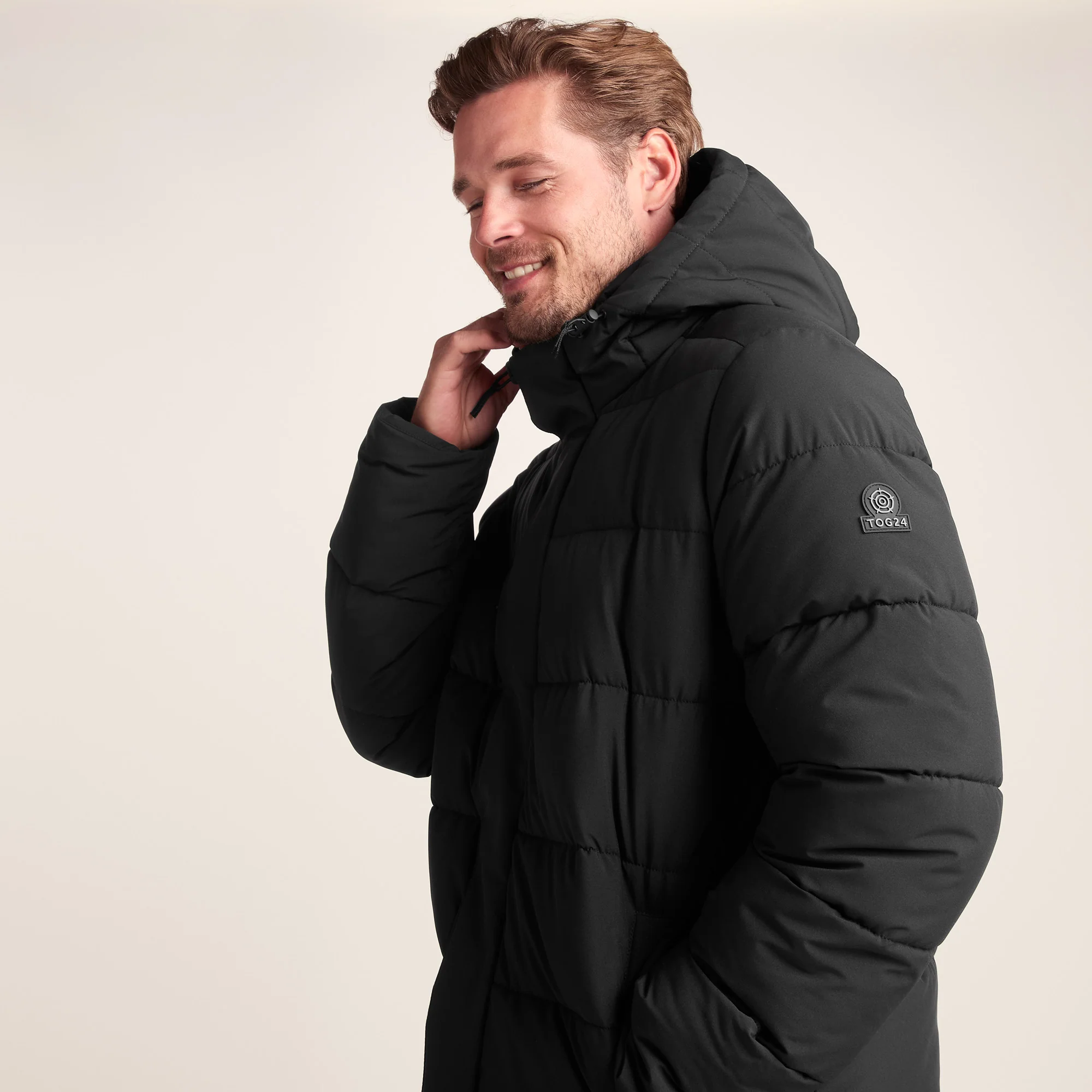 Tunnard Mens Short Shower Resistant Insulated Jacket - Black - Image 4