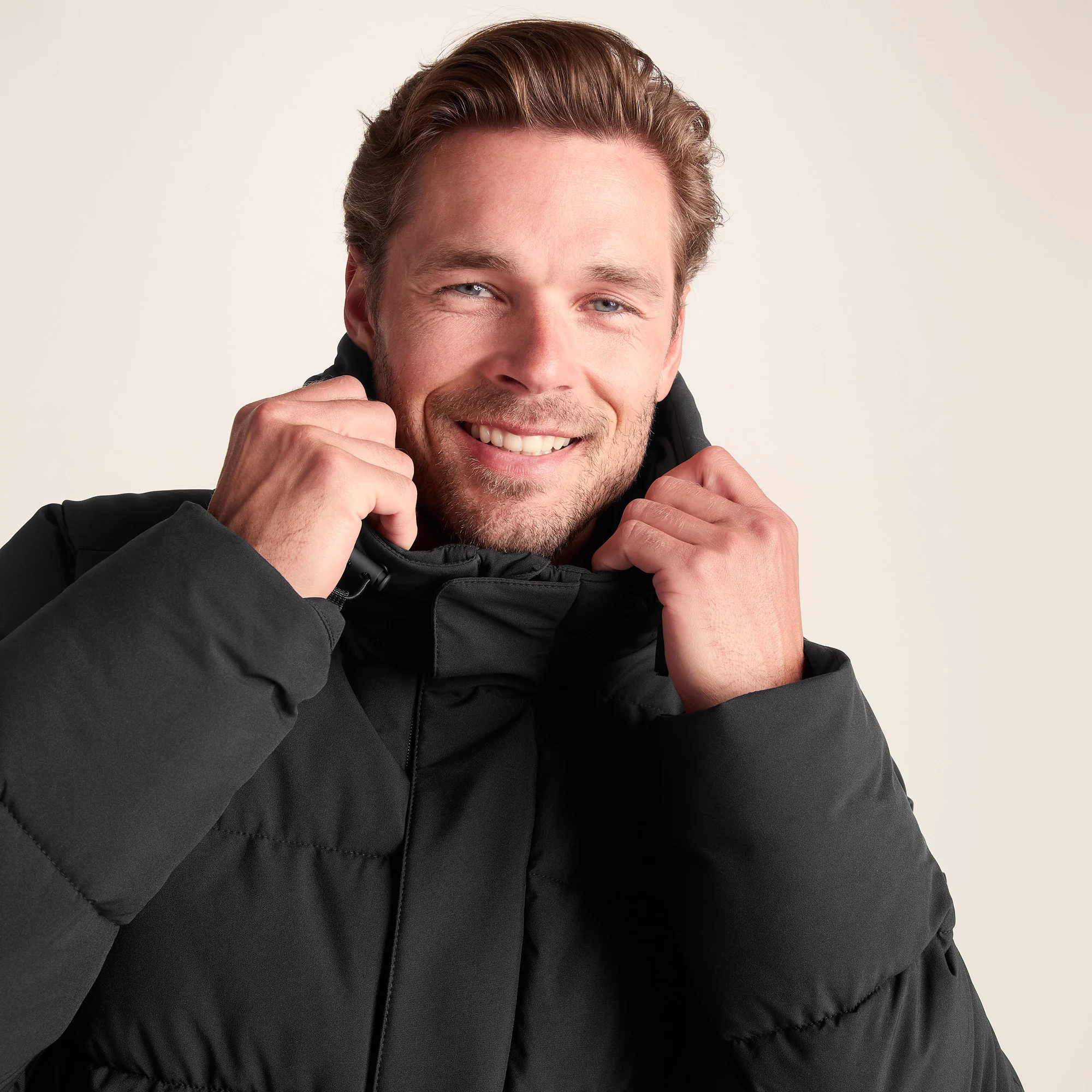 Tunnard Mens Short Shower Resistant Insulated Jacket - Black - Image 5