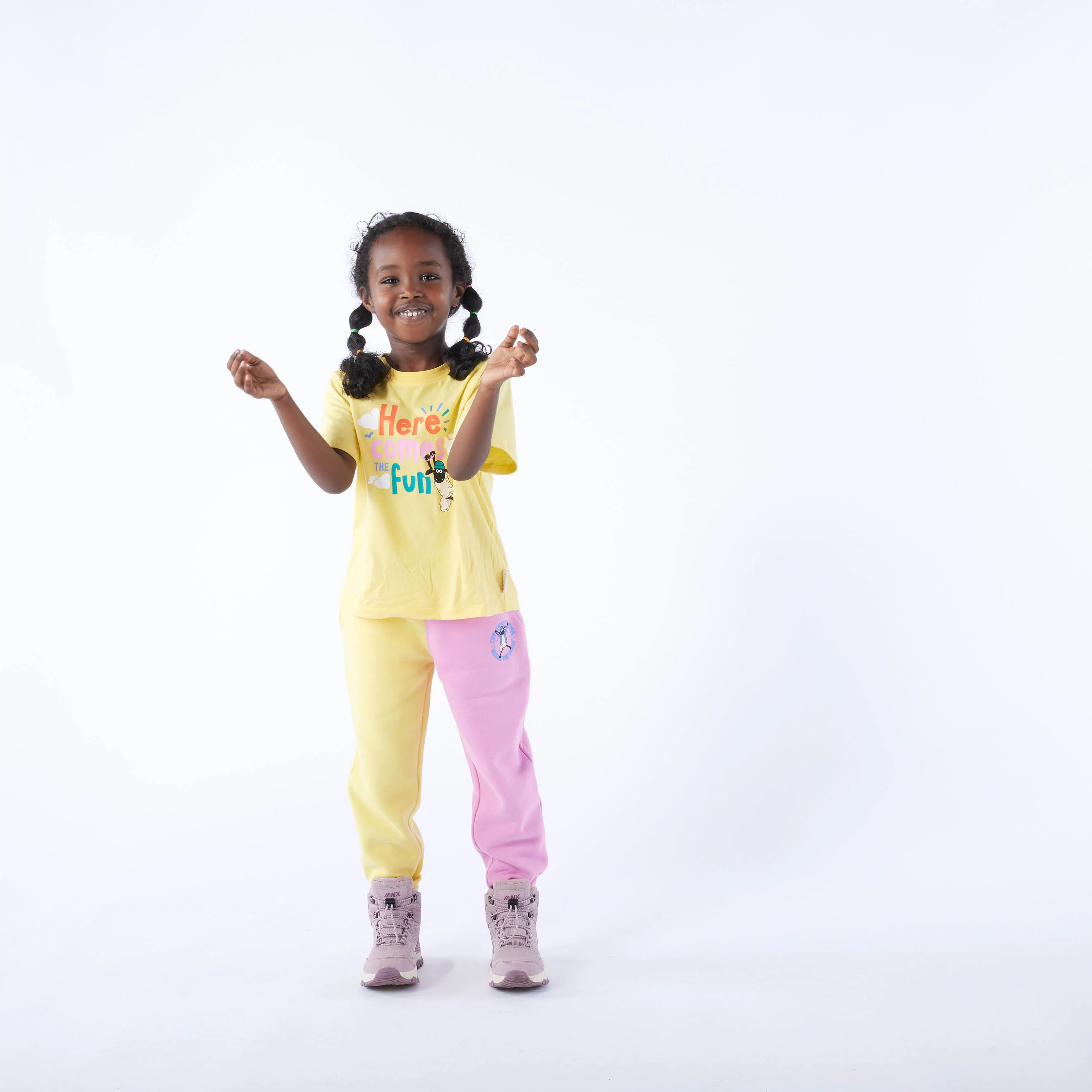 Valais Kids Shaun the Sheep Sweat Pant - Piglet Pink - Image 5